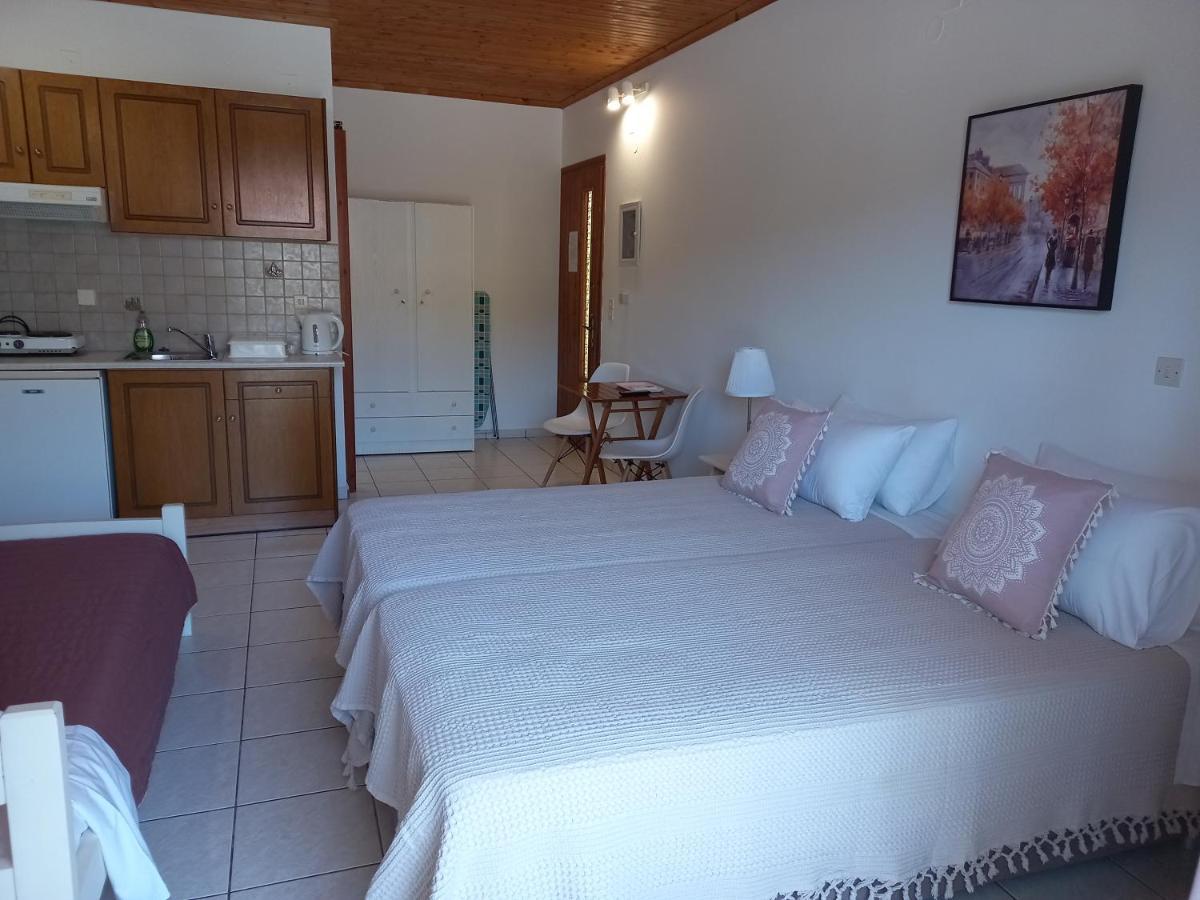 Marketos Apartments Svoronata Luaran gambar