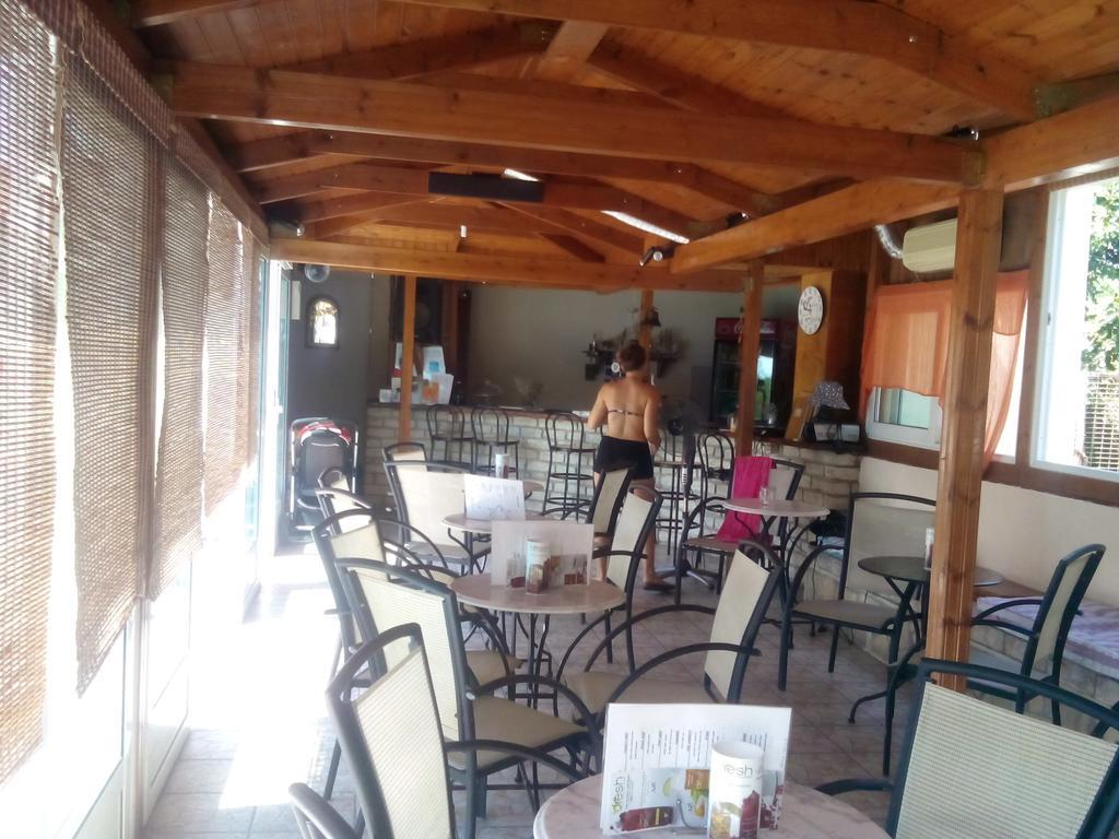 Marketos Apartments Svoronata Luaran gambar