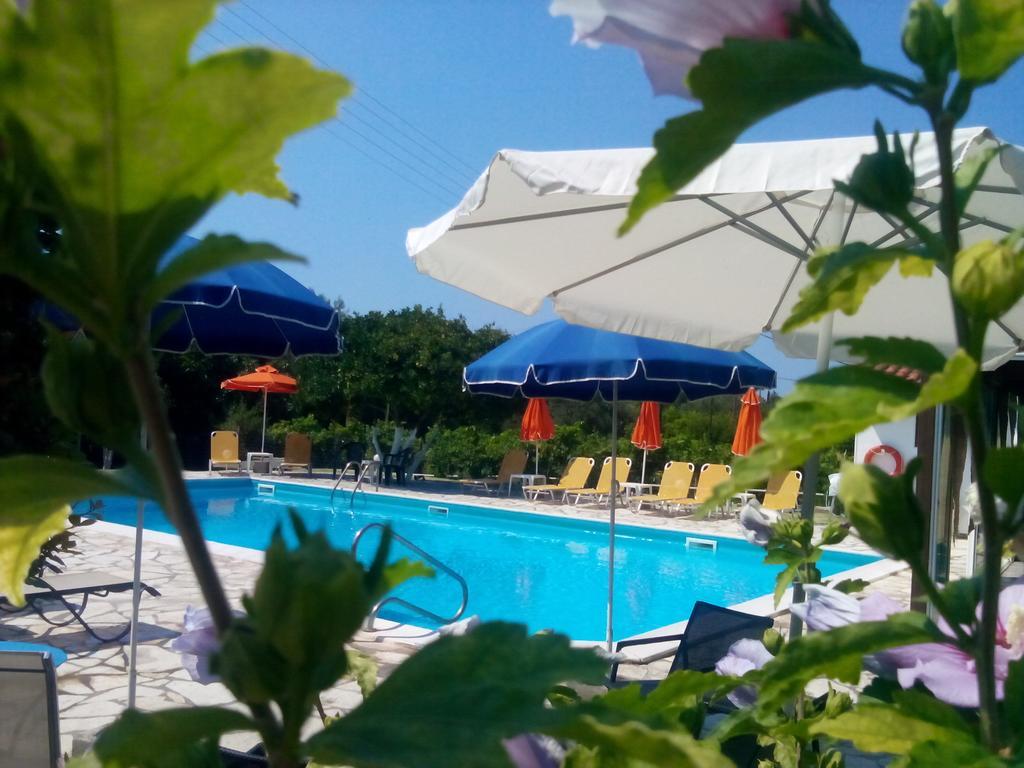 Marketos Apartments Svoronata Luaran gambar