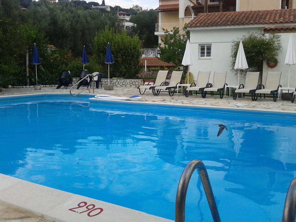 Marketos Apartments Svoronata Luaran gambar