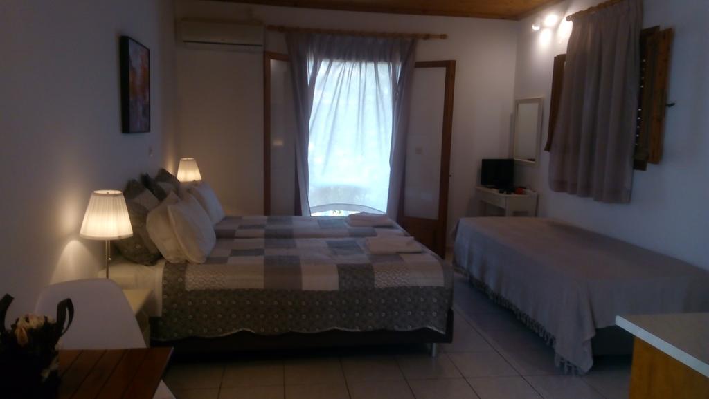 Marketos Apartments Svoronata Luaran gambar