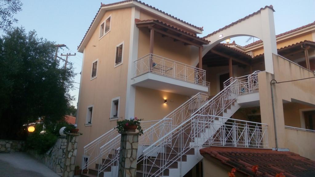 Marketos Apartments Svoronata Luaran gambar
