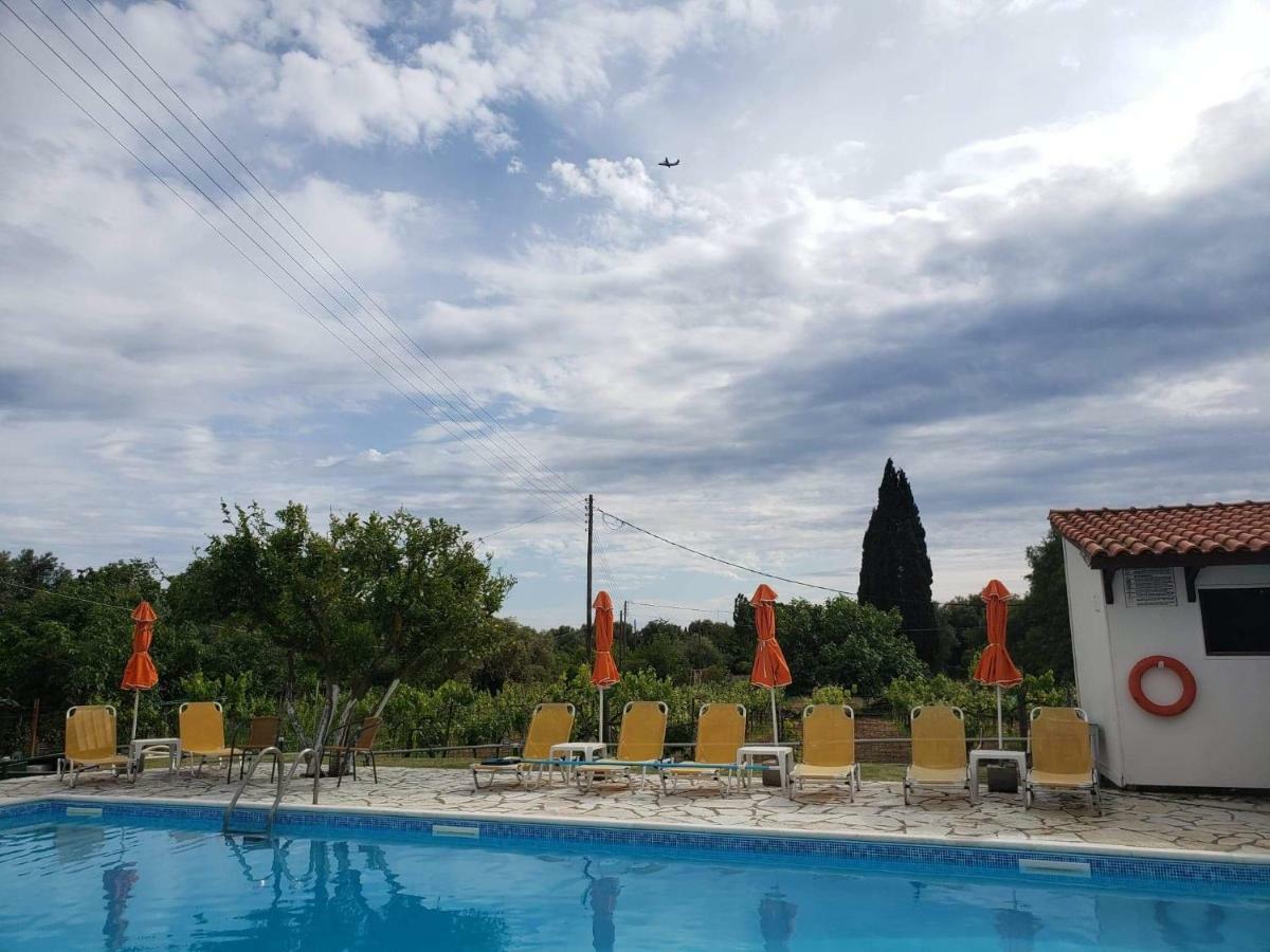 Marketos Apartments Svoronata Luaran gambar