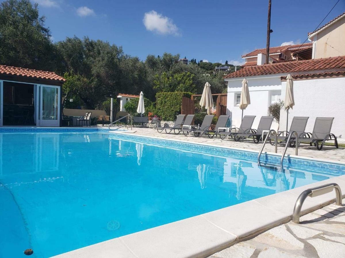 Marketos Apartments Svoronata Luaran gambar